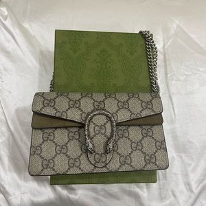 Gucci super mini bag